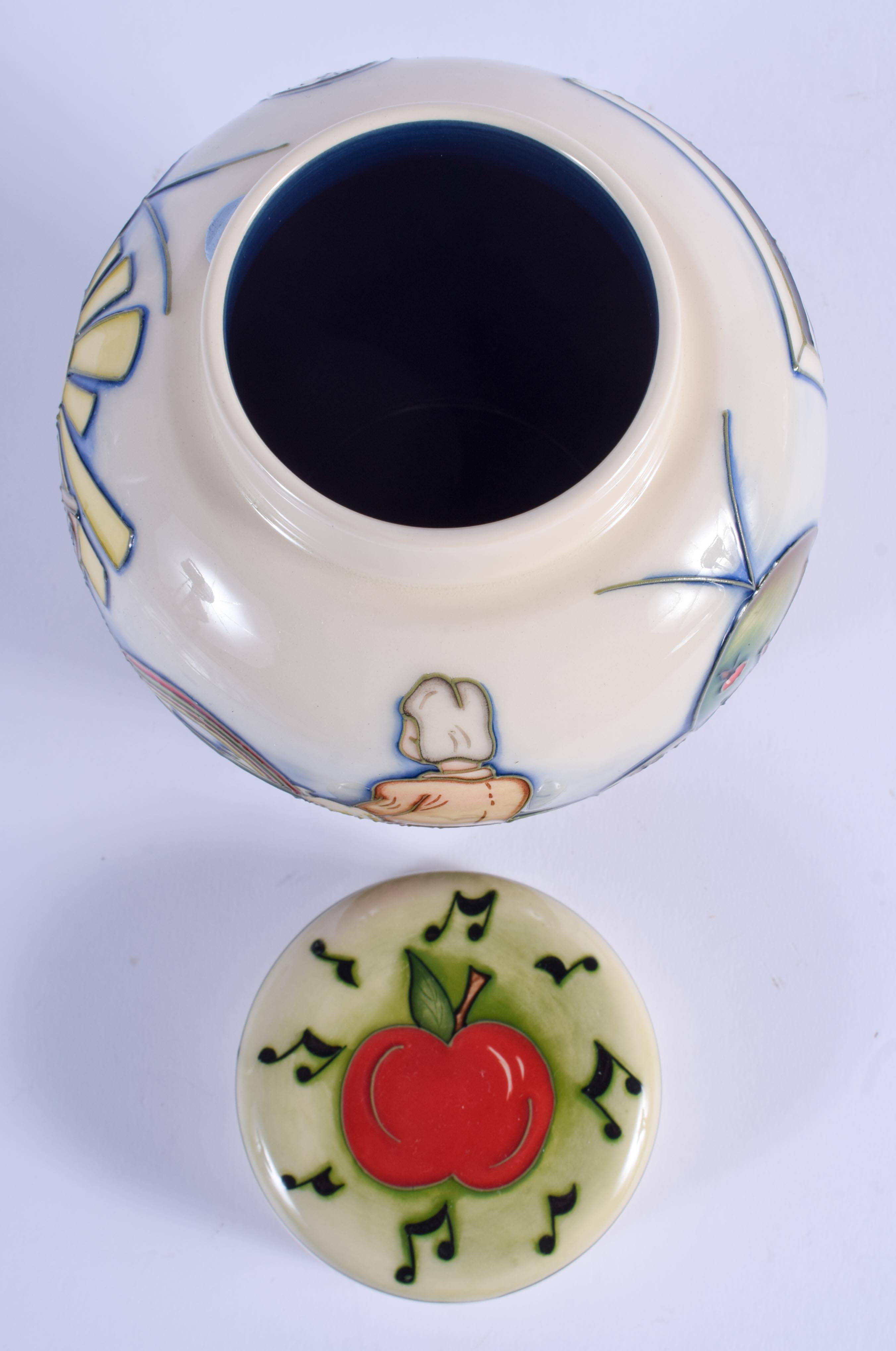 A BOXED MOORCROFT LIMITED EDITION COLLECTORS CLUB GINGER JAR C2009 No 18 of 250, decorated with dadd - Image 3 of 4