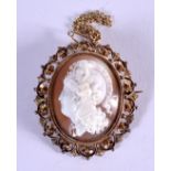 AN ANTIQUE 9CT GOLD MOUNTED CAMEO BROOCH. 10.6 grams. 3.5 cm x 4 cm.