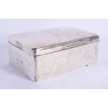 A SILVER CIGARETTE BOX. 553 grams inc liner. 14 cm x 8 cm.