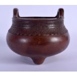 A LARGE CHINESE TWIN HANDLED BRONZE CENSER 20th Century. 18 cm wide, internal width 12 cm.