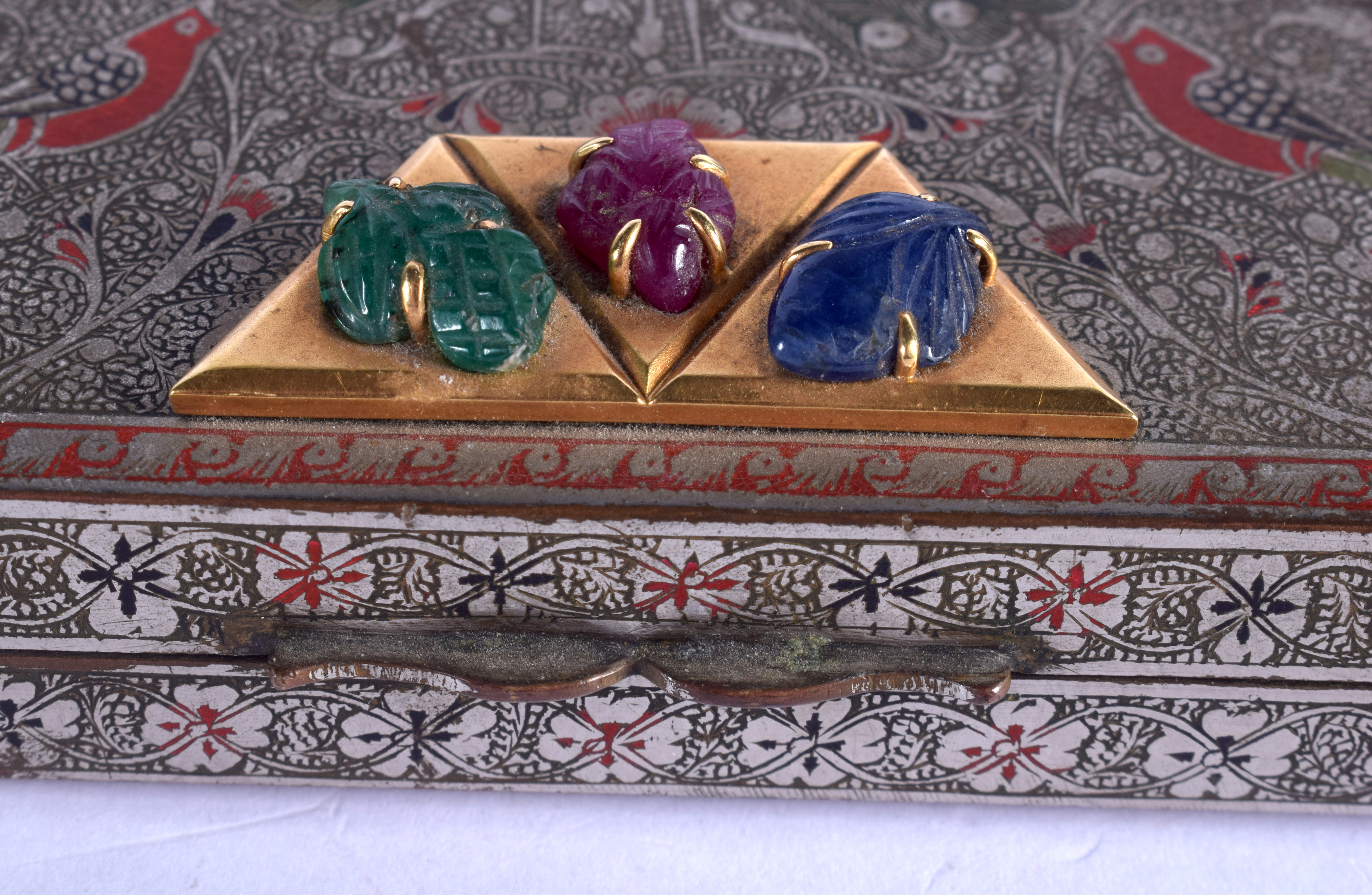 A LOVELY PERSIAN ENAMELLED RECTANGULAR BOX finely decorated with birds, set with an emerald, sapphir - Image 6 of 10