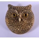 A BRASS OWL VESTA CASE. 4.5 cm x 3.5 cm.