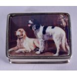 A SILVER DOG PILL BOX. 3 cm x 2.5 cm.