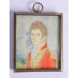 AN 18TH/19TH CENTURY GOLD MOUNTED IVORY PORTRAIT MILITARY MINIATURE. 6.5 cm x 7.5 cm.