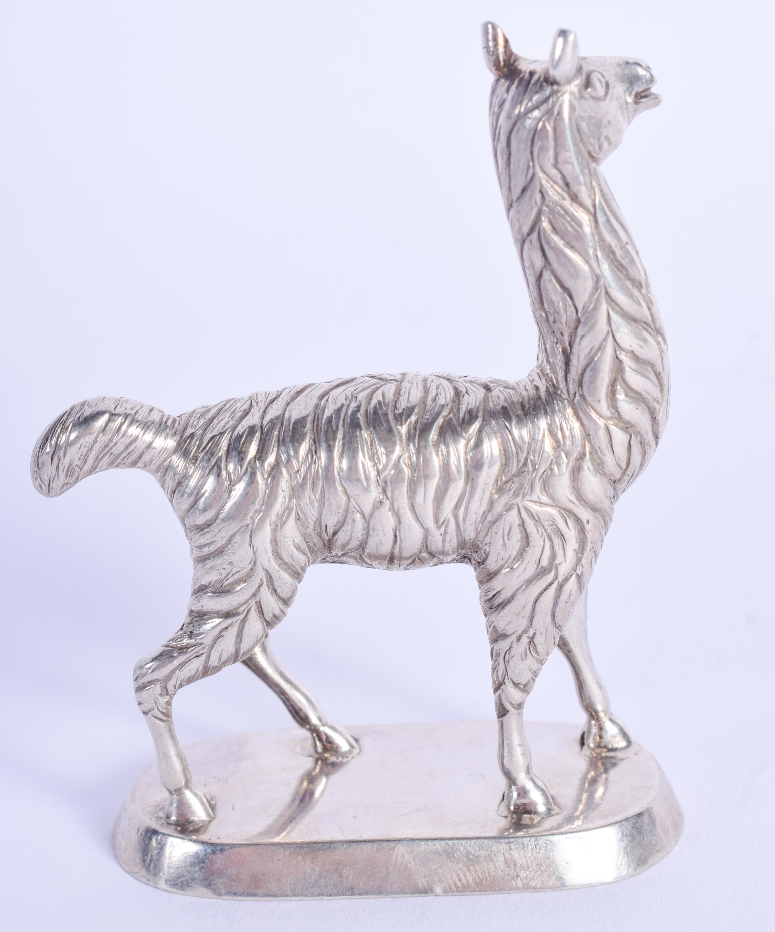 A CONTINENTAL WHITE METAL LAMA. 93 grams. - Bild 2 aus 3