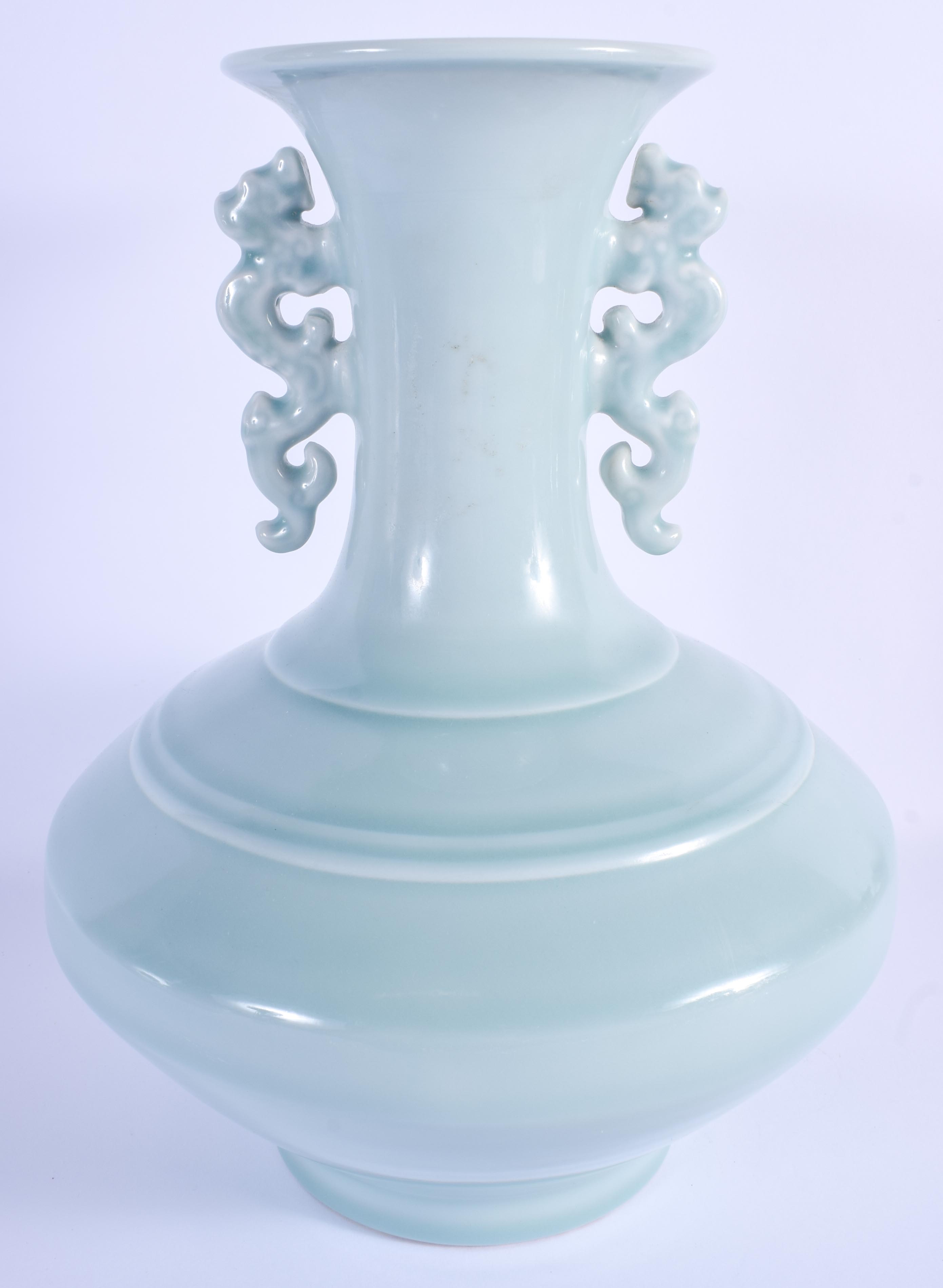 A LARGE CHINESE HANDLED CELADON VASE 20th Century. 30 cm x 18 cm. - Image 2 of 3