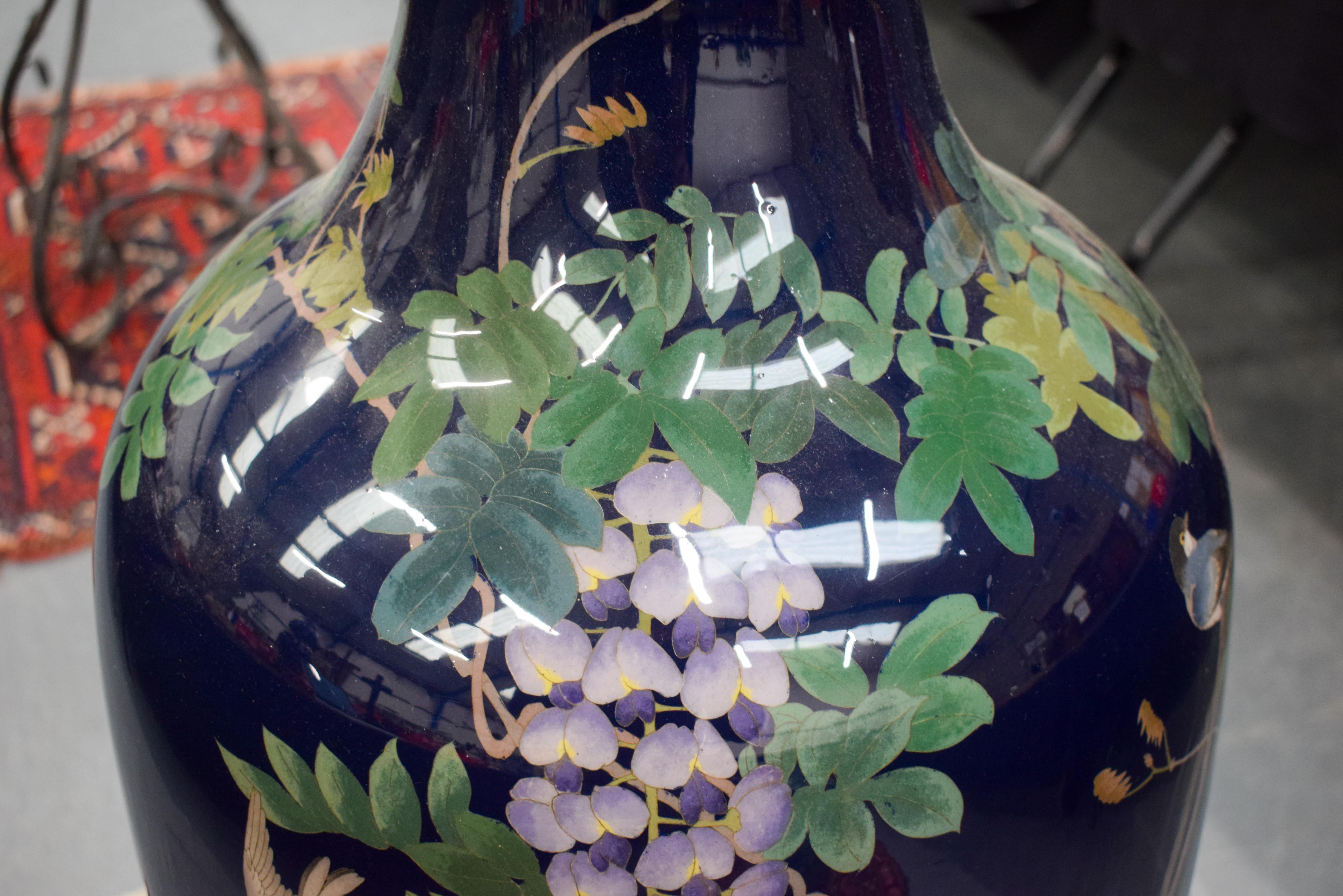 A VERY LARGE 19TH CENTURY JAPANESE MEIJI PERIOD CLOISONNE ENAMEL VASE decorated with birds and flowe - Image 4 of 17