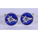 A PAIR OF SILVER AND ENAMEL MASONIC CUFFLINKS.