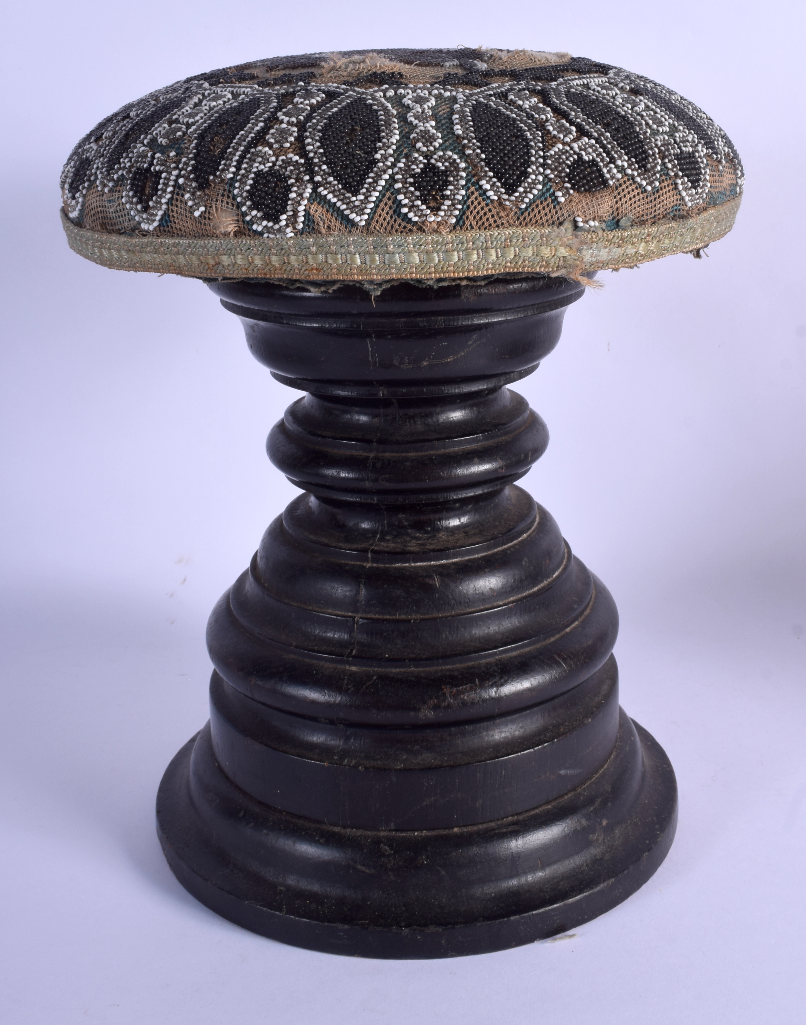 AN ANTIQUE BEAD WORK STOOL. 33 cm x 16 cm. - Image 3 of 3