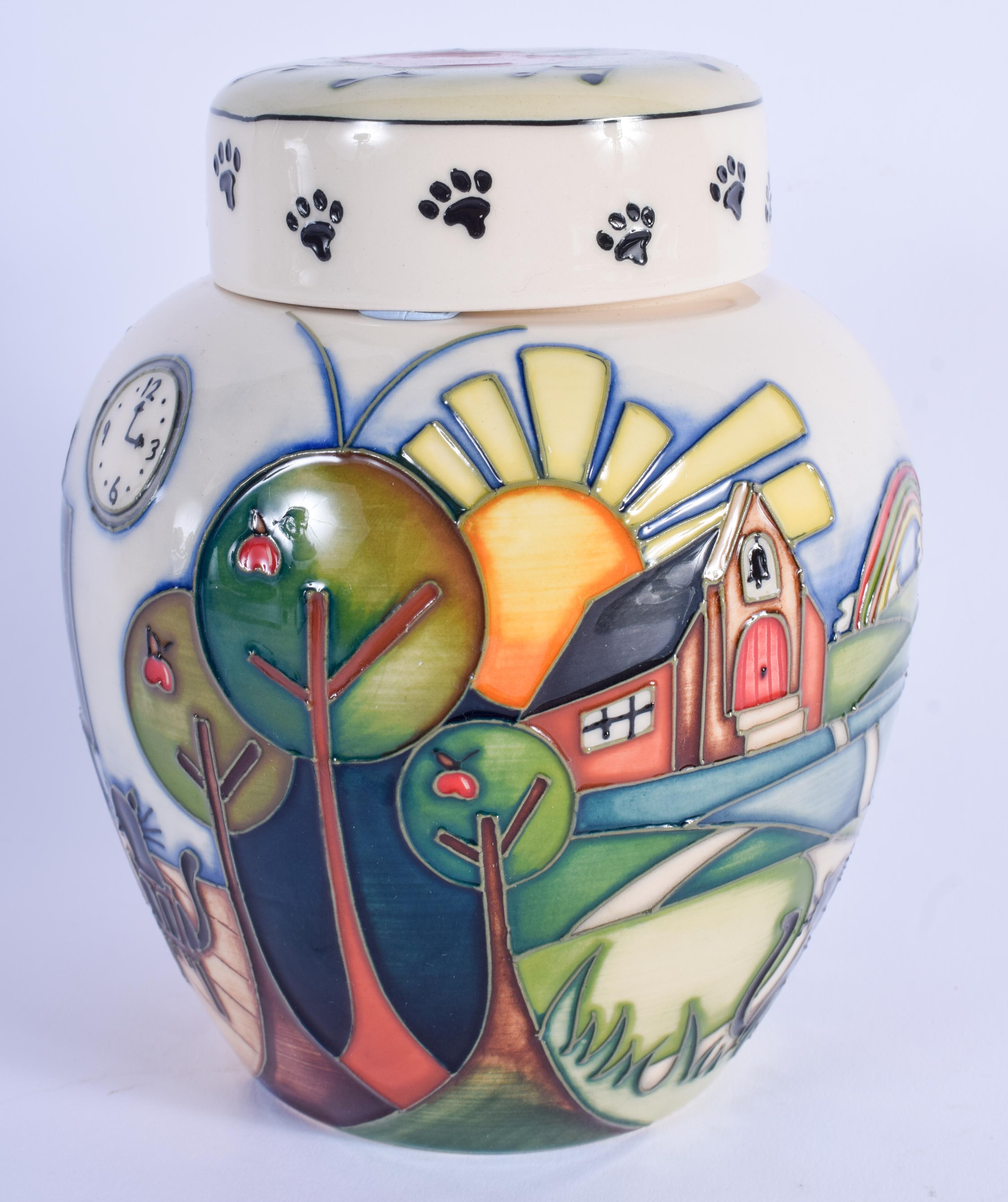 A BOXED MOORCROFT LIMITED EDITION COLLECTORS CLUB GINGER JAR C2009 No 18 of 250, decorated with dadd