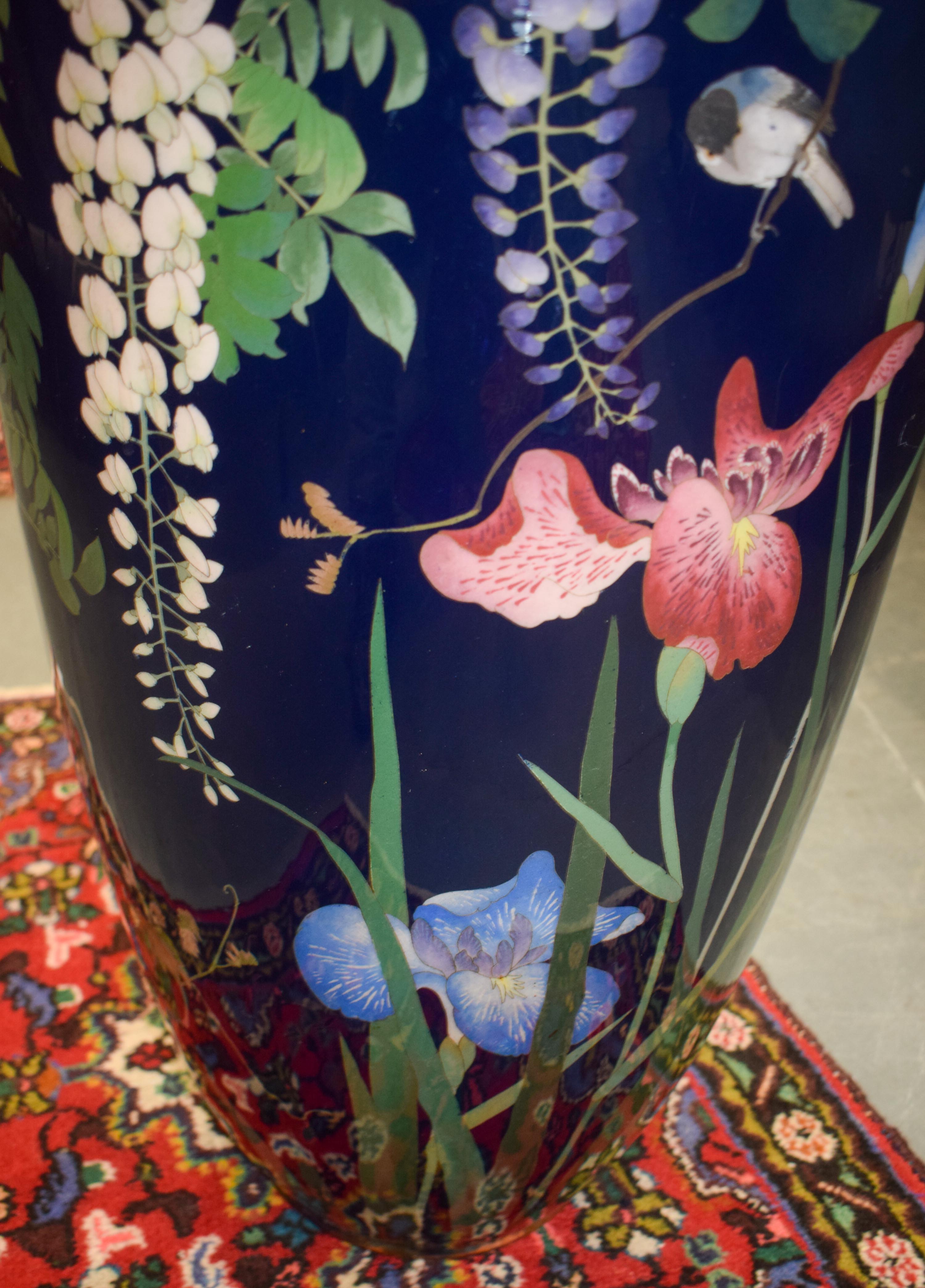 A VERY LARGE 19TH CENTURY JAPANESE MEIJI PERIOD CLOISONNE ENAMEL VASE decorated with birds and flowe - Image 8 of 17