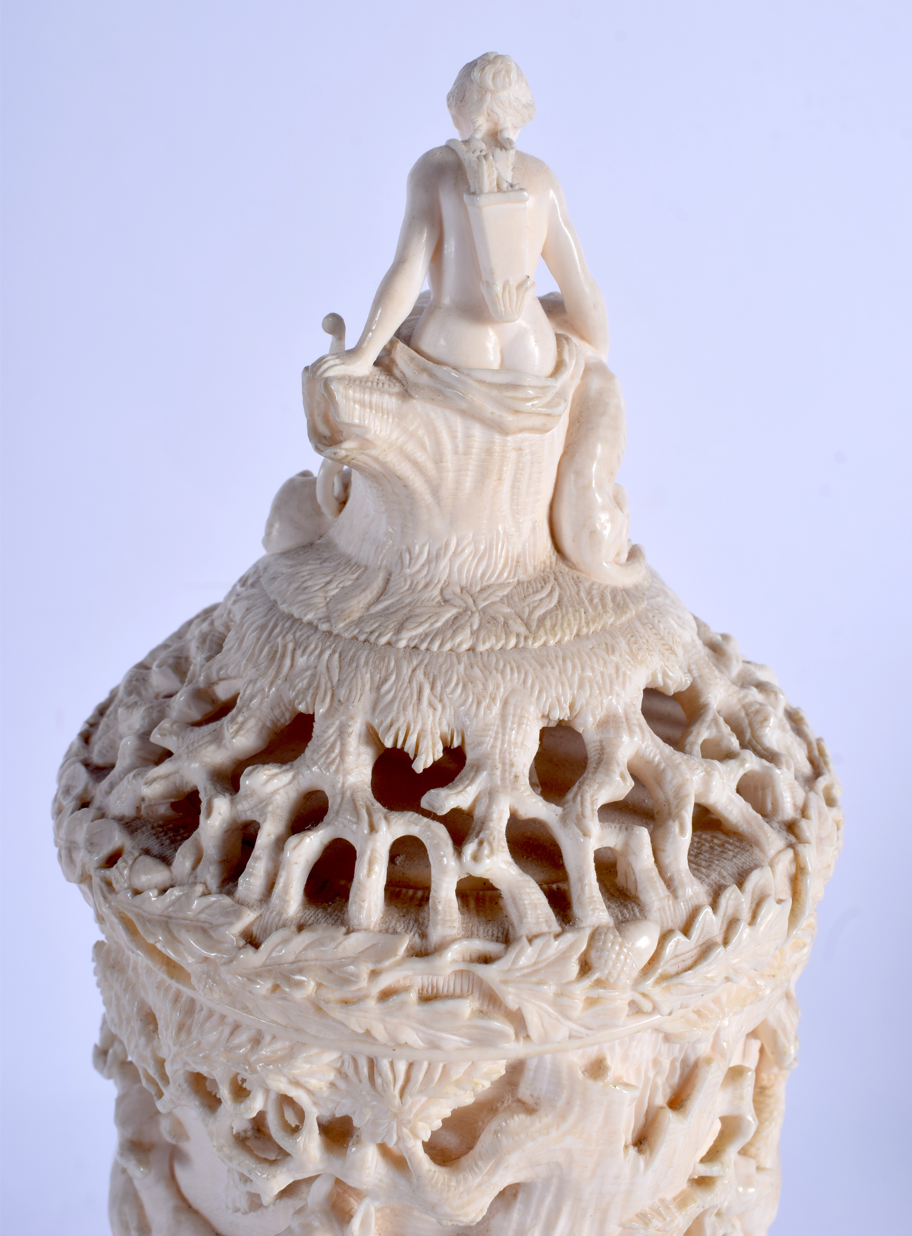 A RARE LARGE 19TH CENTURY EUROPEAN CARVED DIEPPE IVORY VASE AND COVER decorated with figures and due - Image 9 of 29