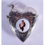 A SILVER HEART VESTA CASE. 3.25 cm wide.