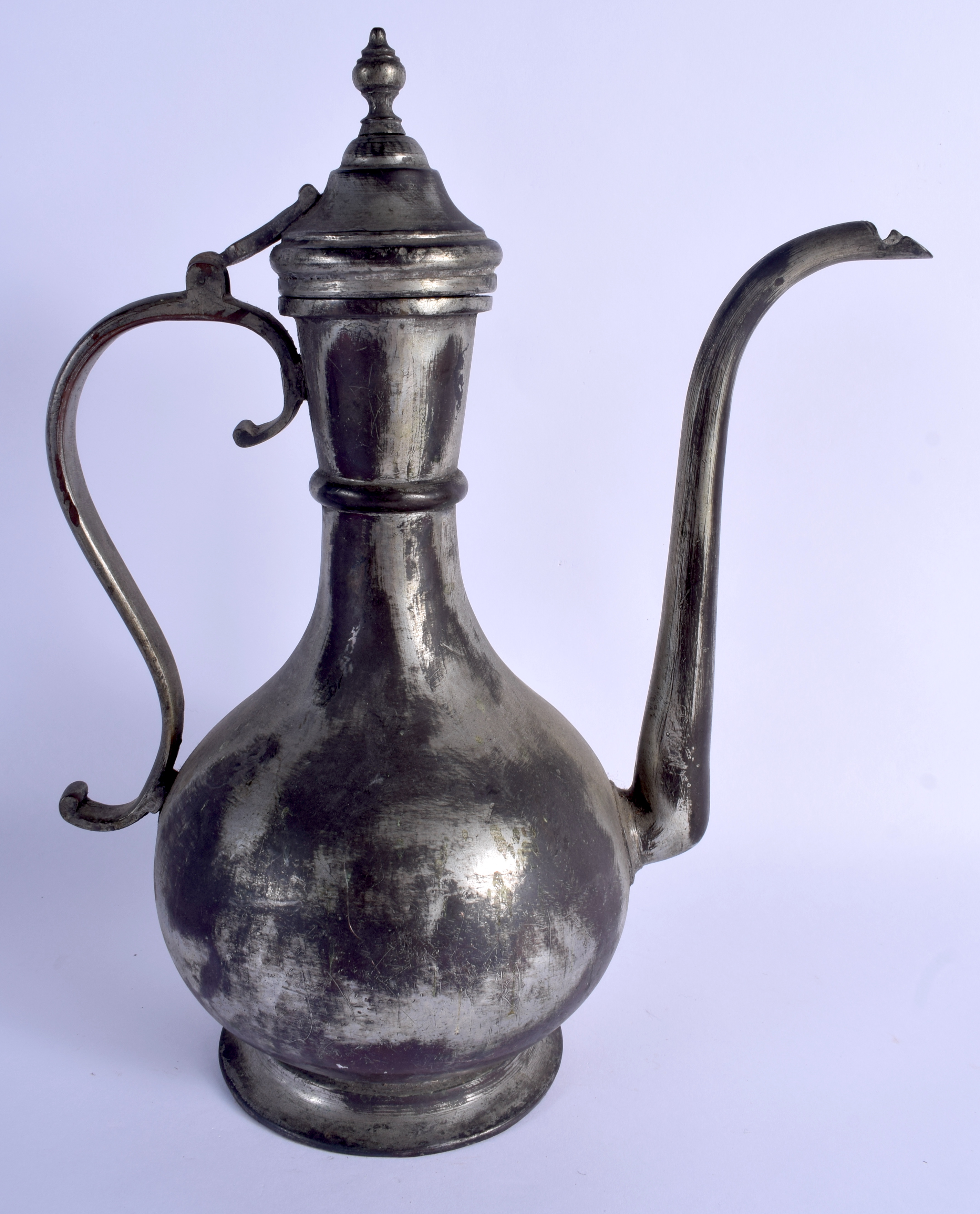 A 19TH CENTURY MIDDLE EASTERN ISLAMIC EWER. 34 cm x 18 cm. - Image 2 of 6