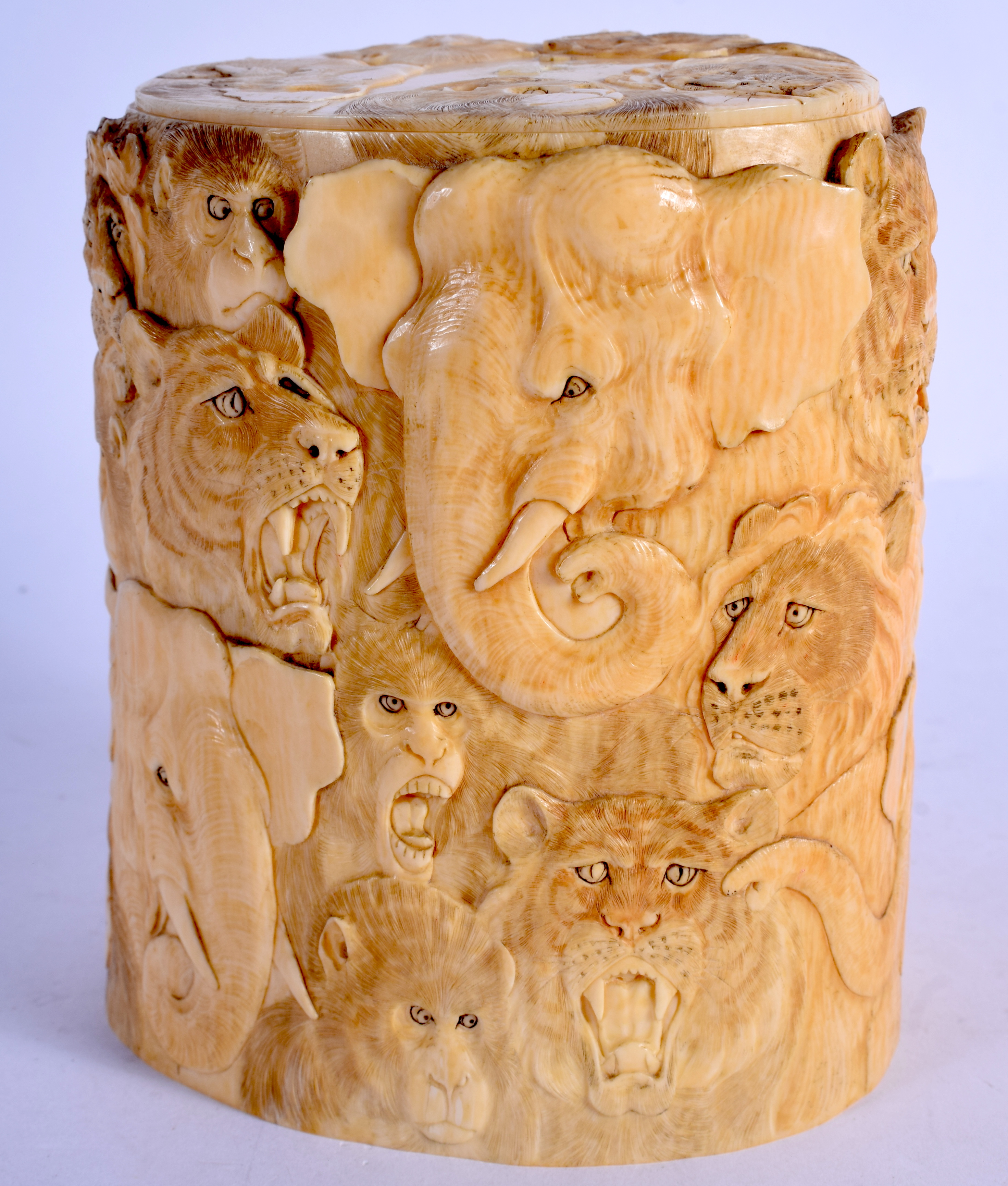 A 19TH CENTURY JAPANESE MEIJI PERIOD CARVED IVORY TUSK VASE AND COVER decorated with animals. 12 cm - Image 3 of 6