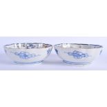 A PAIR OF 18TH/19TH CENTURY JAPANESE EDO PERIOD IMARI BOWLS painted with Buddhistic lions. 15 cm wid