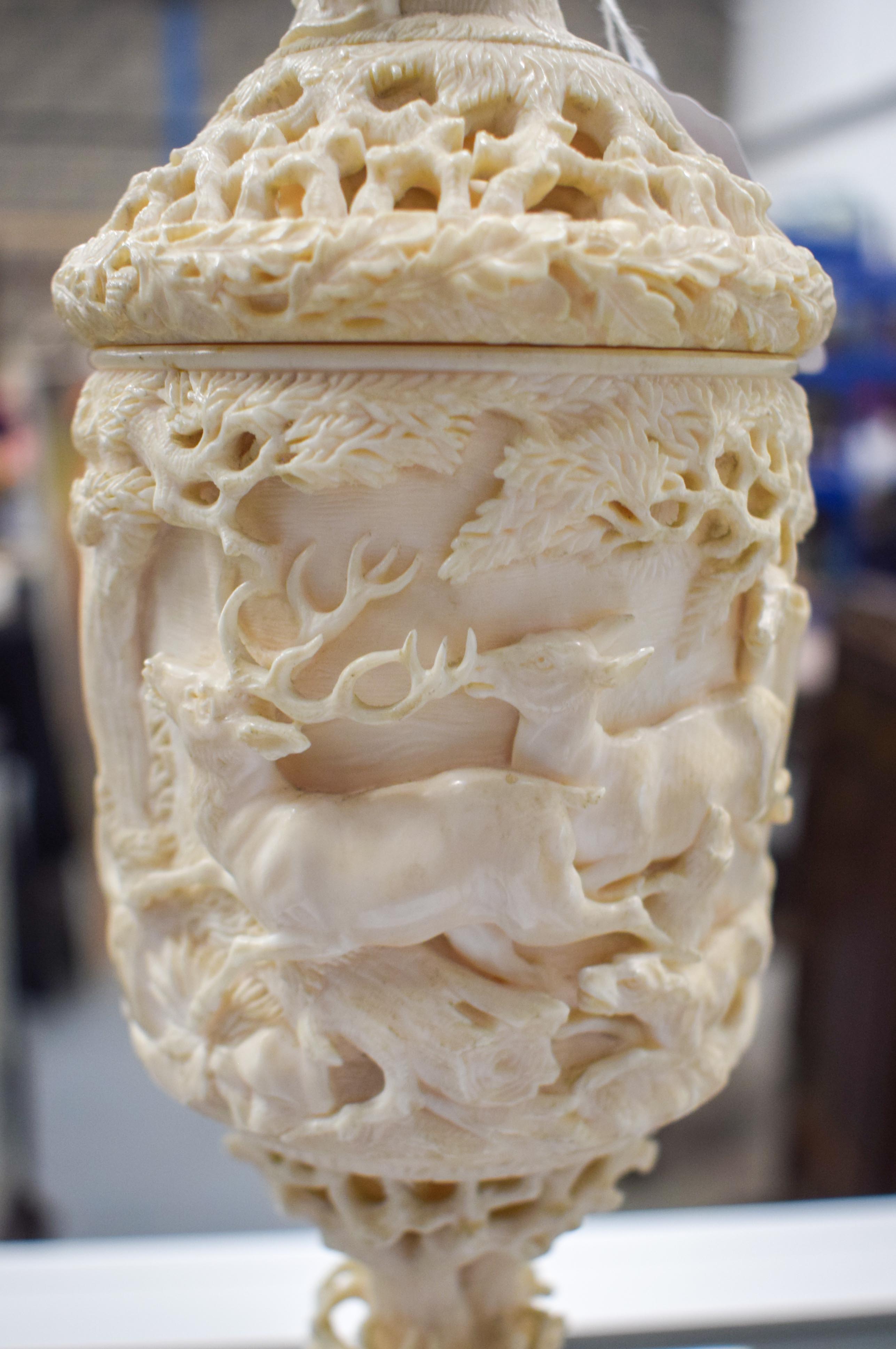 A RARE LARGE 19TH CENTURY EUROPEAN CARVED DIEPPE IVORY VASE AND COVER decorated with figures and due - Image 21 of 29