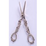 A PAIR OF VICTORIAN GRAPE SCISSORS. 138 grams. 18 cm long.