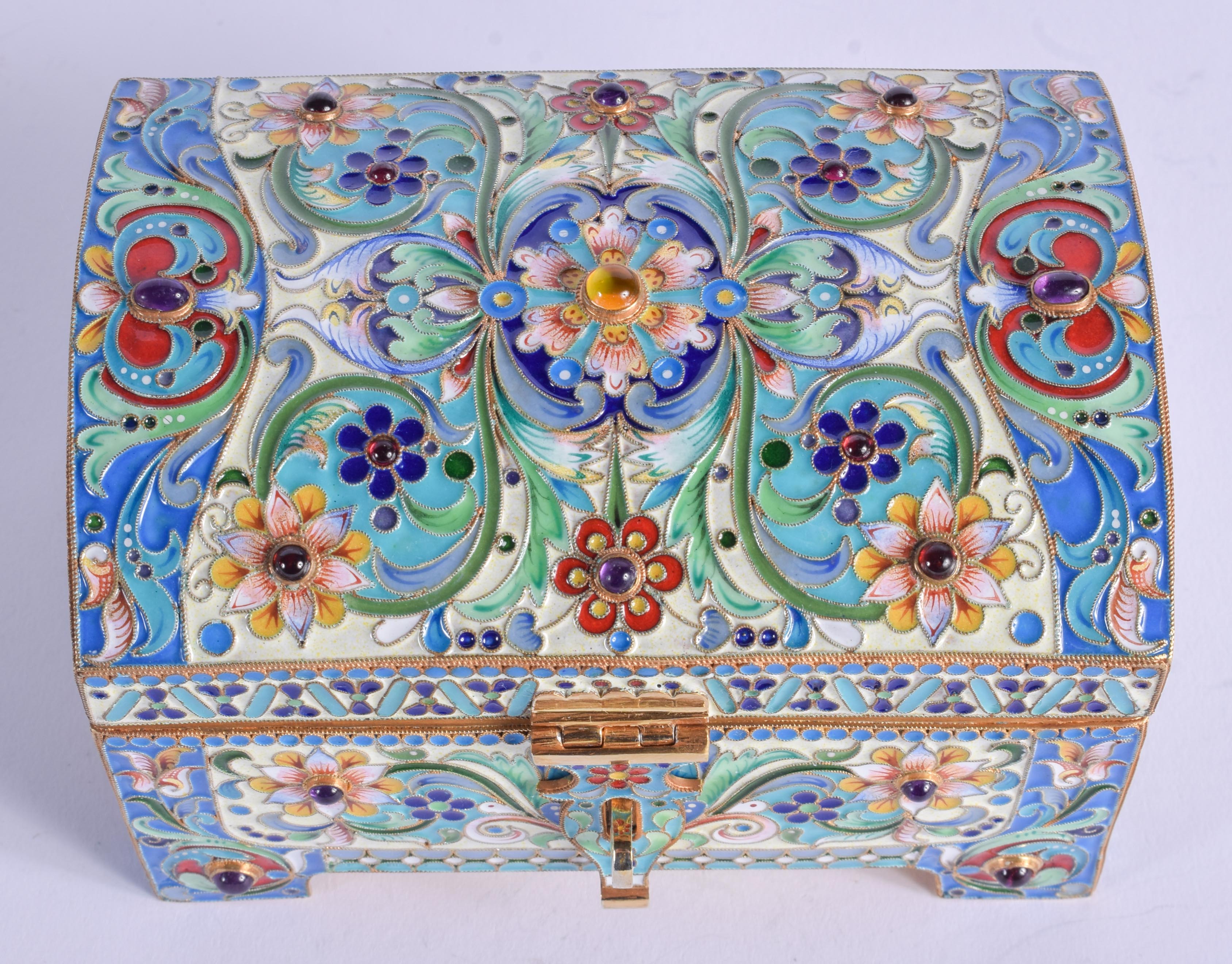 A CONTINENTAL SILVER AND ENAMEL JEWELLED CASKET. 524 grams. 12 cm x 8 cm . - Bild 3 aus 6