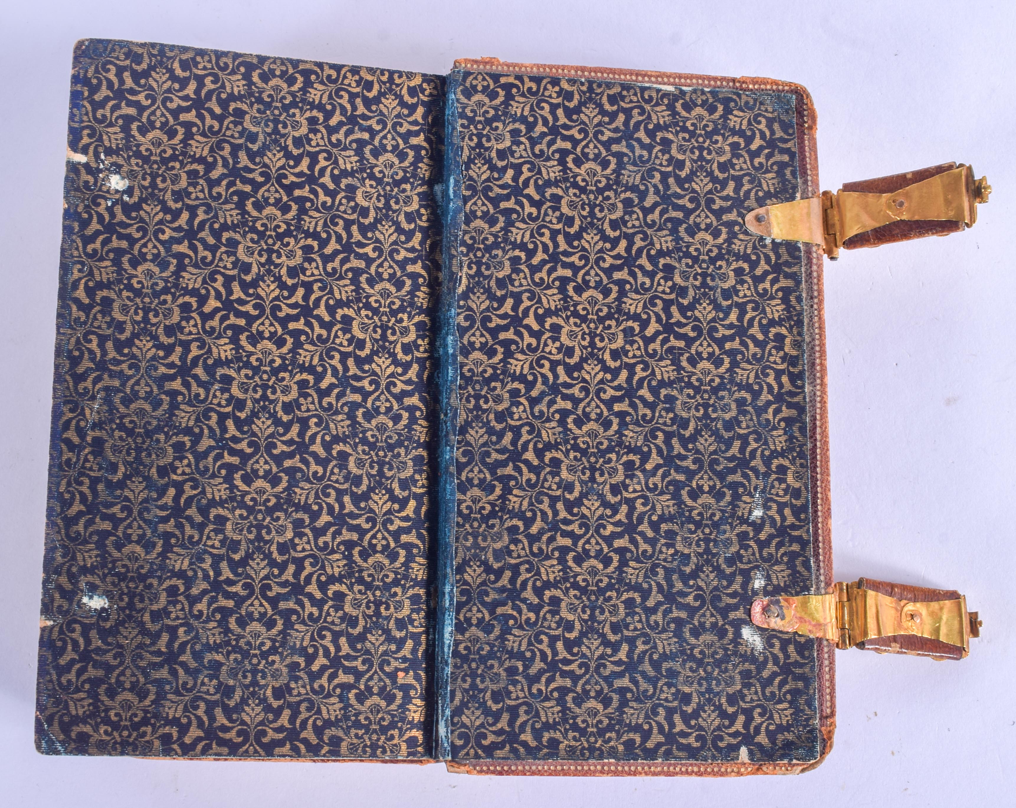 A 19TH CENTURY DUTCH EDITION OF THE NEW TESTAMENT with 18th century Continental gold mounts. 17 cm x - Image 5 of 9