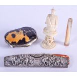 AN ANTIQUE CHINESE BONE CHESS PIECE and a purse etc. (4)