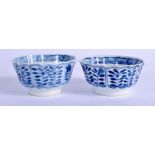 A PAIR OF 19TH CENTURY CHINESE BLUE AND WHITE SCALLOPED TEABOWLS. 7.5 cm wide.