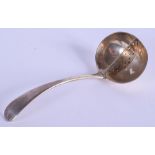 AN UNUSUAL SILVER SPOON. London 1914. 41 grams. 12 cm long.