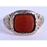 AN ANTIQUE YELLOW METAL AND AGATE RING. 4 grams. M.