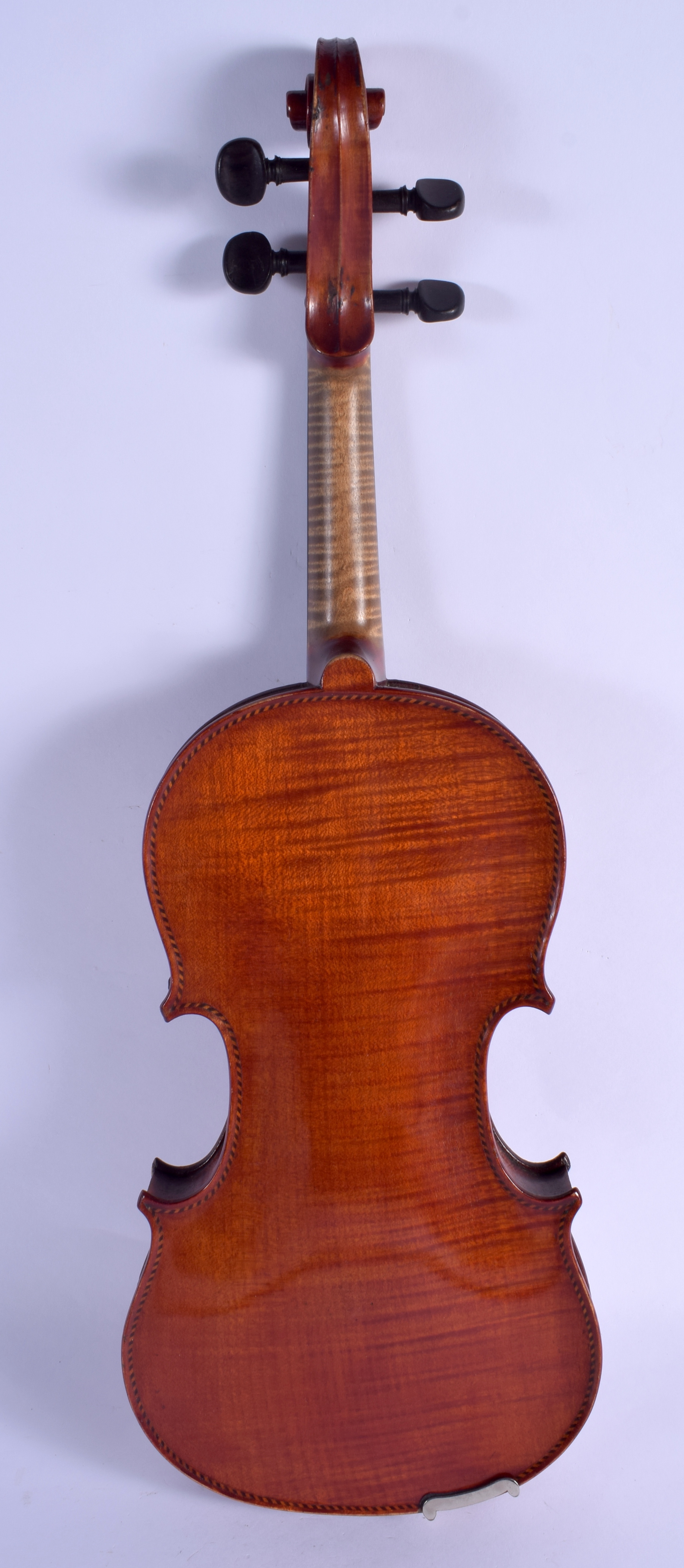 A CASED TWO PIECE BACK VIOLIN with bow. 56 cm long. (2) - Image 4 of 12