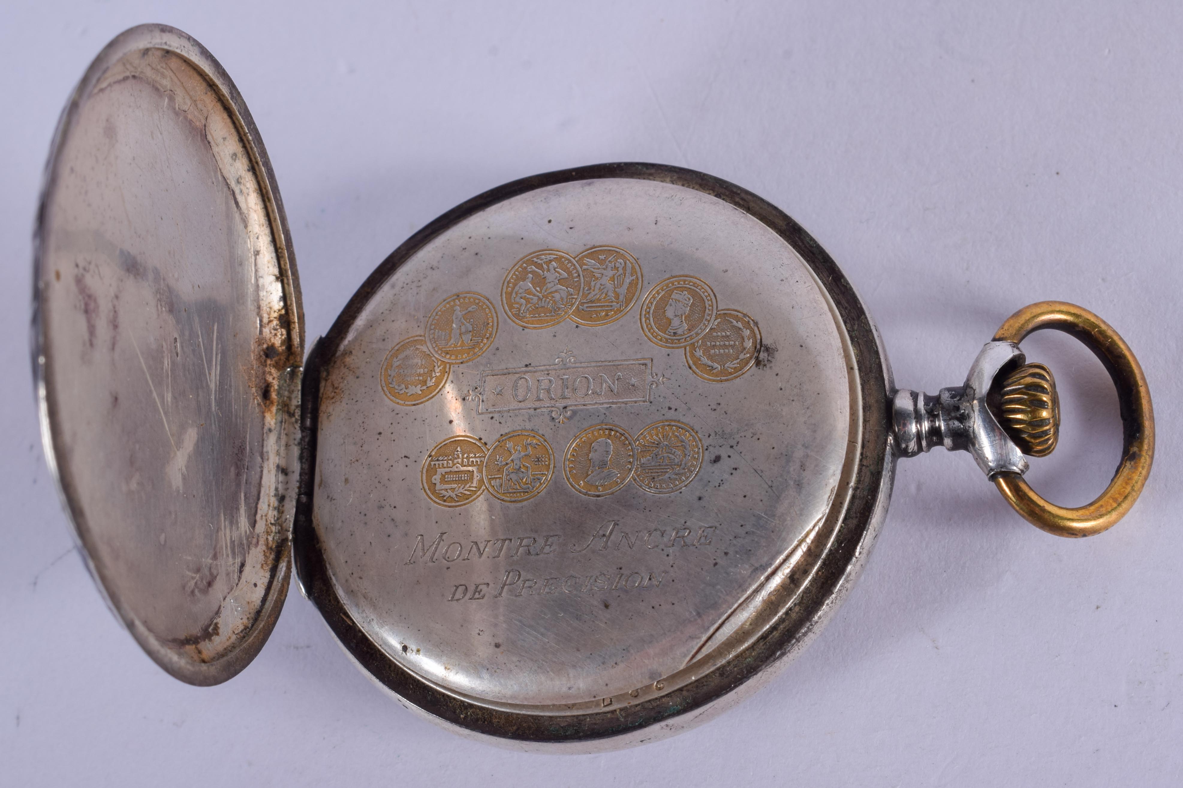 A VINTAGE SILVER NIELLO CASED HUNTING POCKET WATCH. 4.25 cm diameter. - Image 3 of 5