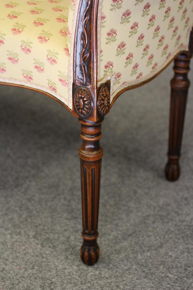 AN ADAMS STYLE CARVED MAHOGANY WINDOW SEAT, modern, upholstered in a yellow floral weave, scrolled - Image 4 of 4