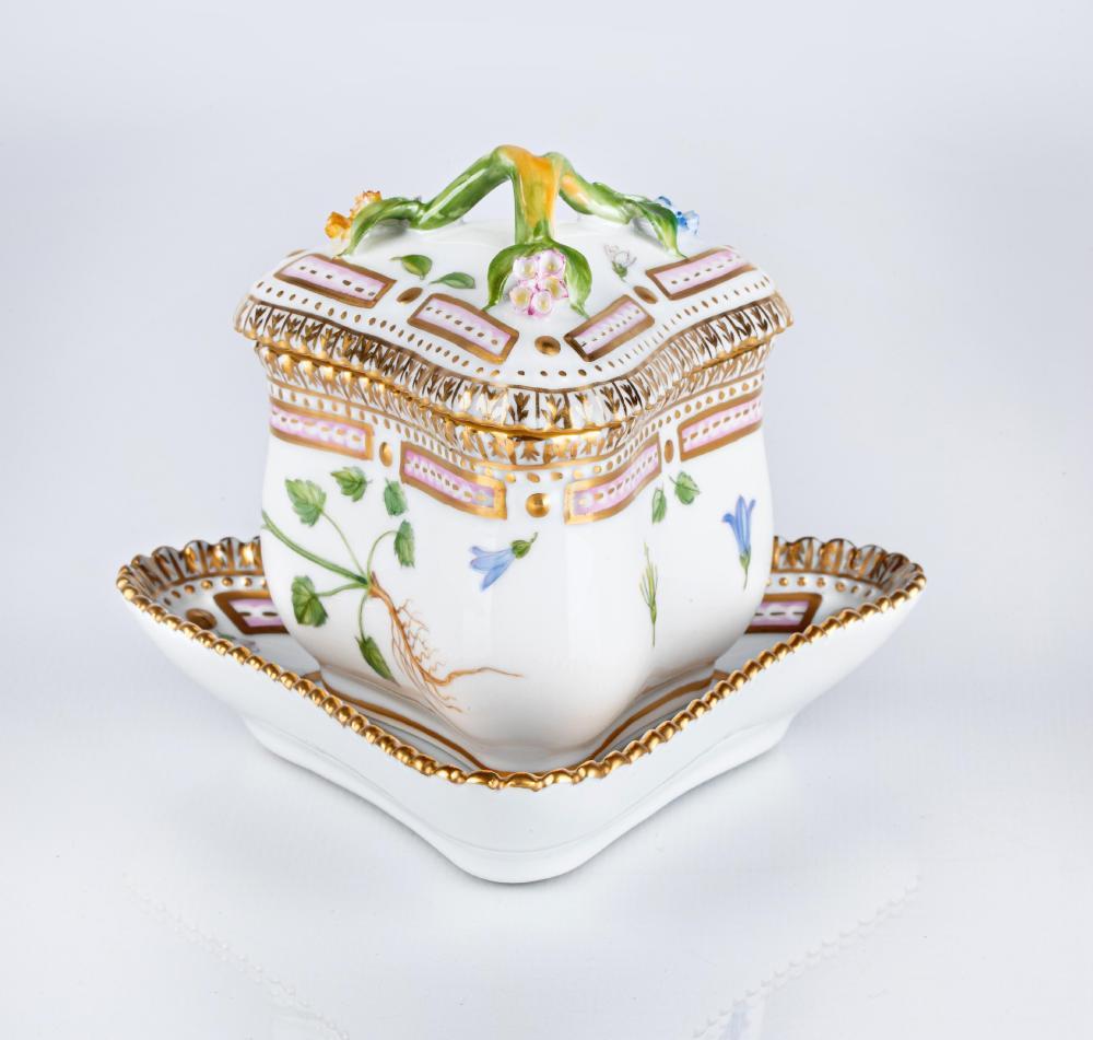 A ROYAL COPENHAGEN "FLORA DANICA" PORCELAIN CUSTARD CUP, COVER AND STAND, 1935, of rounded