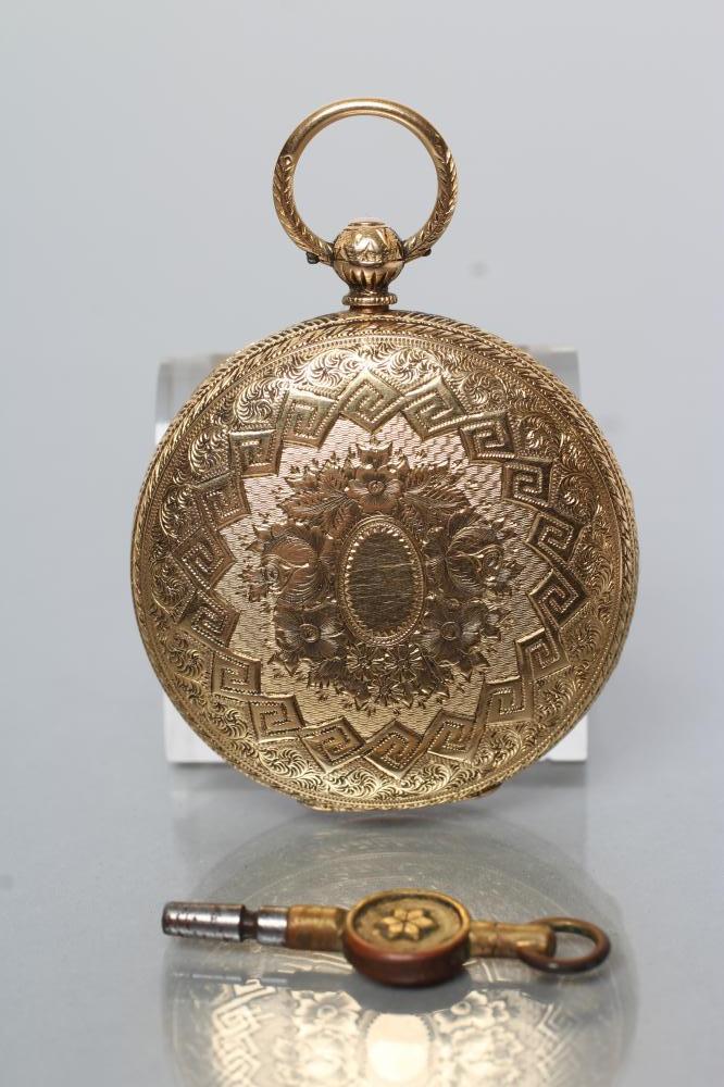 A VICTORIAN 18CT GOLD KEY WIND POCKET WATCH, the engine turned chapter ring with black Roman - Bild 2 aus 3