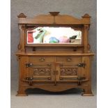AN ARTS AND CRAFTS STYLE OAK SIDEBOARD, c.1900,