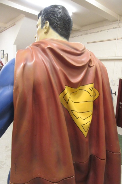 A LIMITED EDITION LIFE SIZE SCULPTURE OF SUPERMAN - Image 11 of 15