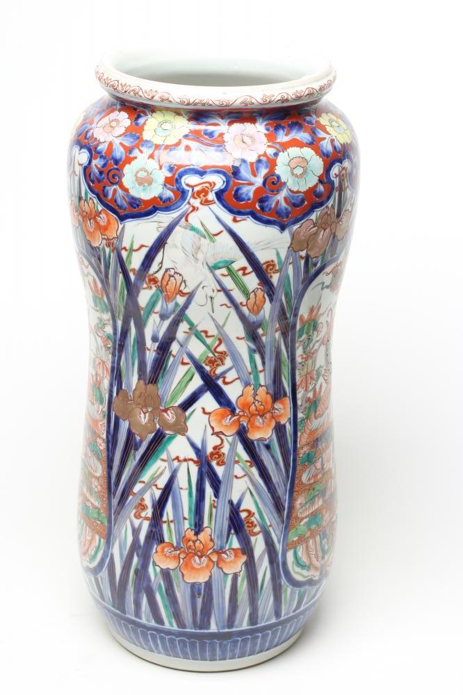 AN IMARI PORCELAIN STICK STAND of slightly waisted cylindrical form painted in typical palette - Image 2 of 3