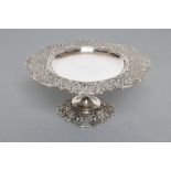 A SMALL CIRCULAR TAZZA, maker Mappin & Webb, London 1913, the plain slightly dished centre with cast