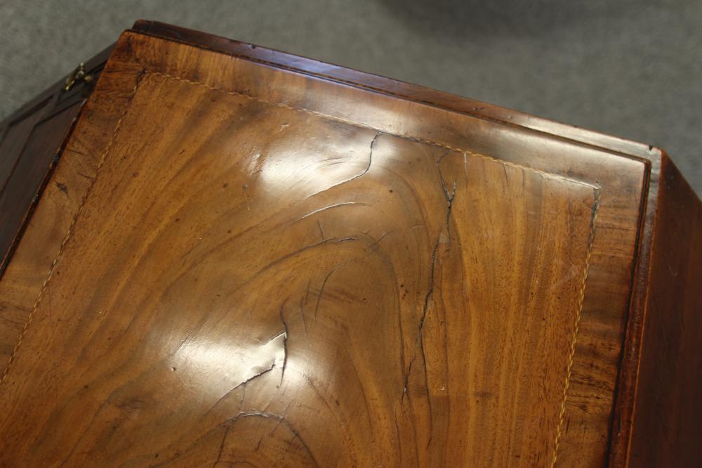 A GEORGIAN MAHOGANY BUREAU, late 18th century, the banded fall front with herringbone stringing - Image 3 of 5