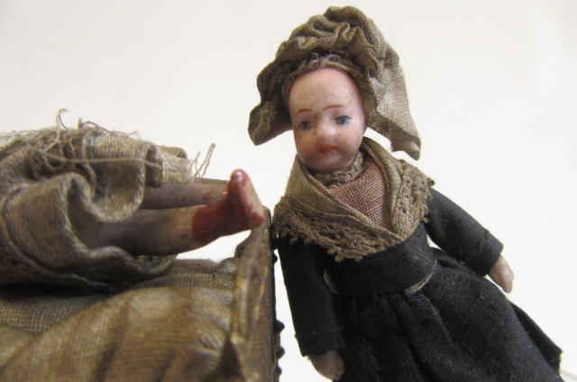 A pair of French all bisque dolls house dolls, hinged necks, shoulders and hips, both 2 1/2", - Image 3 of 5