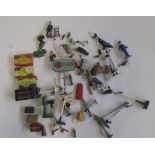 Trackside accessories and figures by Hornby, Britains and others, F (Est. plus 21% premium inc.