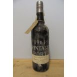 1 bottle 1963 Gonzales, Byass & Co. Vintage Port (Est. plus 21% premium inc. VAT)