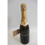 1 half bottle of Veuve Clicquot Ponsardin, VCP (Est. plus 21% premium inc. VAT)