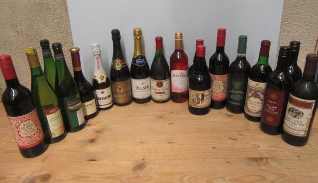 18 bottles of European and New World wine, including 1 bottle Belnor Grand Reserve Sparkling