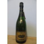 1 bottle R.D. 1975 Bollinger Champagne (Est. plus 21% premium inc. VAT)