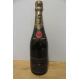 1 bottle 1982 Moet & Chandon Dry Imperial Champagne (Est. plus 21% premium inc. VAT)