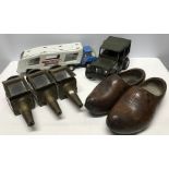 Tonka Motor Mover, Jeep, 3 brass coach lamps and a pair of large wooden clogs.