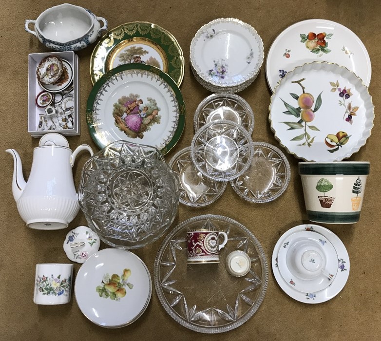 Selection of ceramics and glassware inc fruit bowls, Limoges miniatures, decorative wall plates,