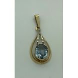 A 9ct gold and aquamarine drop pendant, 4cms l, total weight 2.9gms.