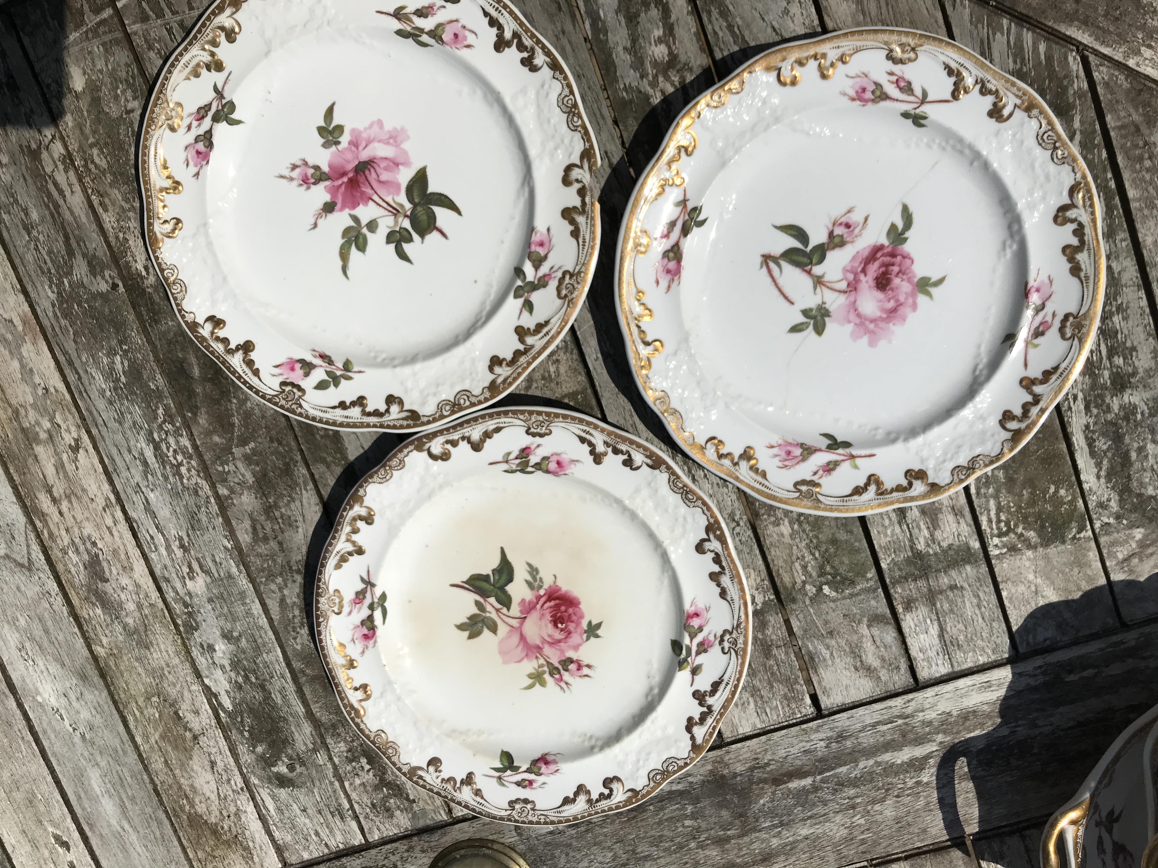 Early 19thC English porcelain dessert service, 16 pieces, 3 in good condition, 2 stained, the rest - Image 5 of 10