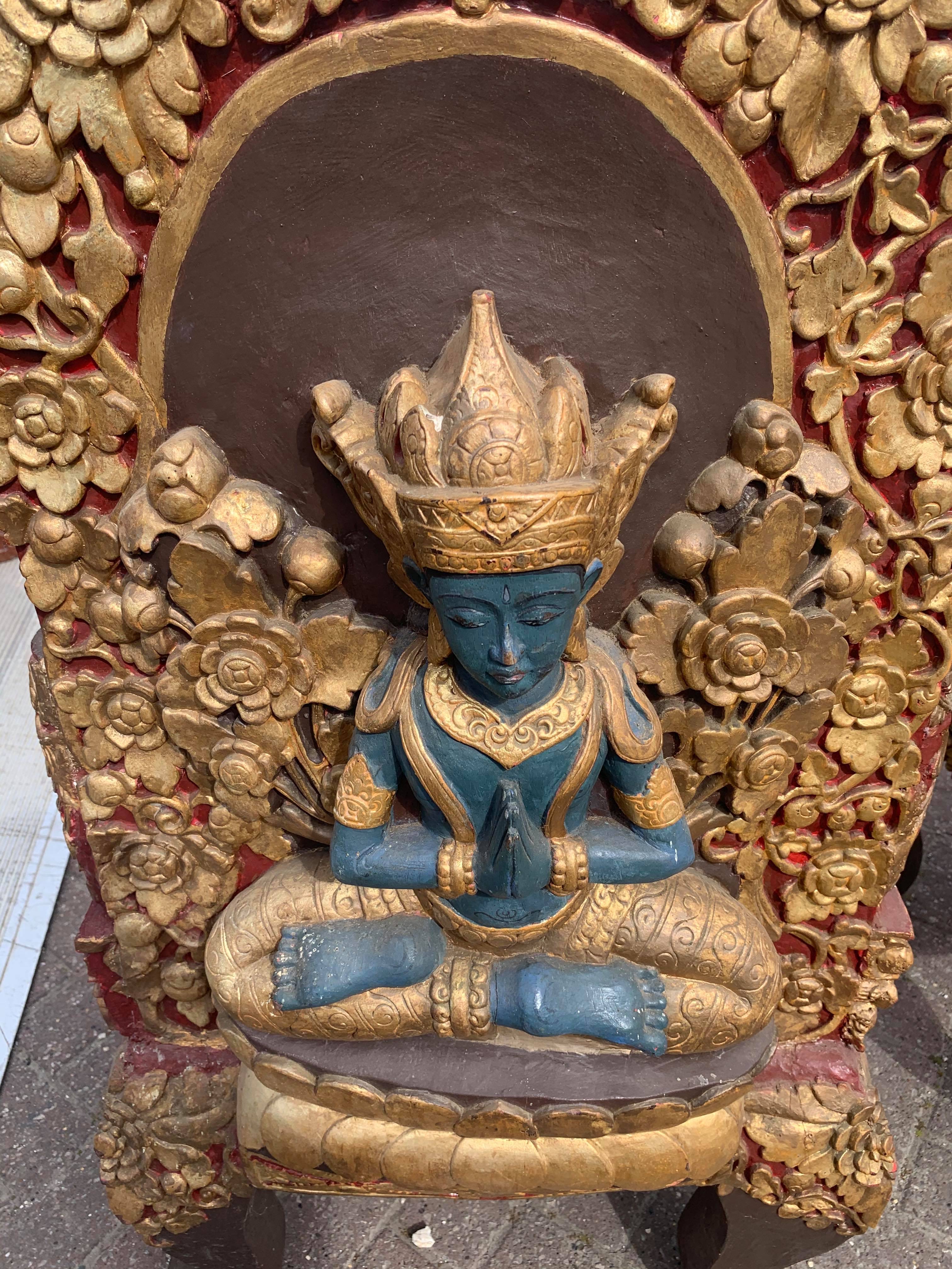 A pair of early 20thC Tibetan ceremonial chairs with gilt decoration to top. - Image 12 of 13